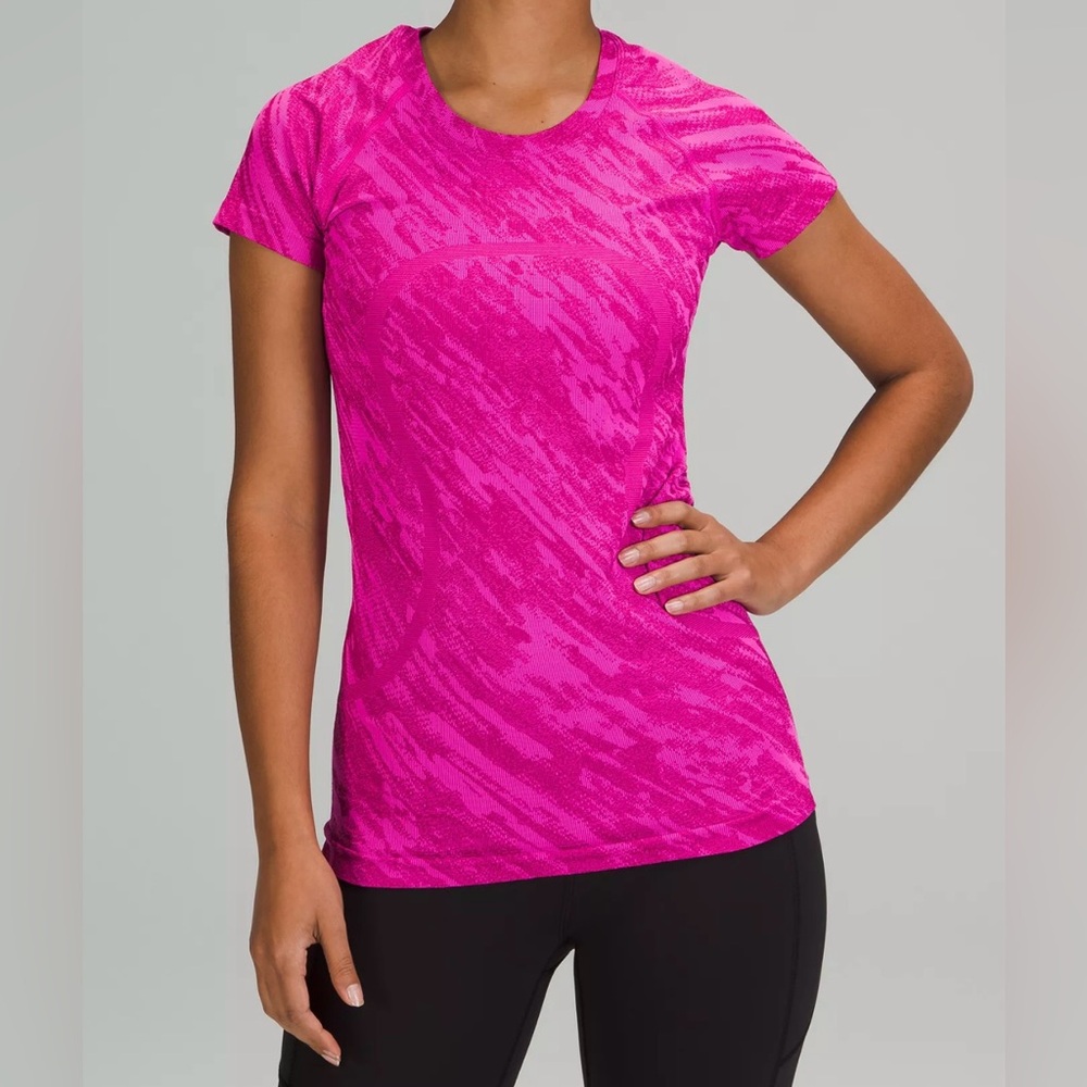 Lululemon Athletica Swiftly Tech short sleeve shirt size 14 EUC